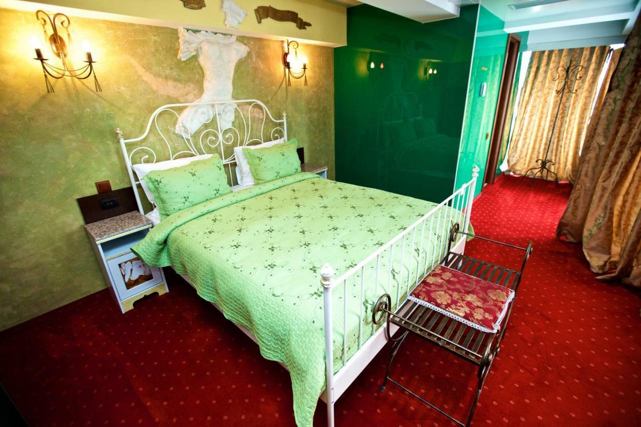 Best Deal City Break At Grand Pier Boutique Villa With One Day Free Welcome Breakfast Only For King Deluxe Rooms And Bookings For Minimum 4 Nights Βουκουρέστι Εξωτερικό φωτογραφία