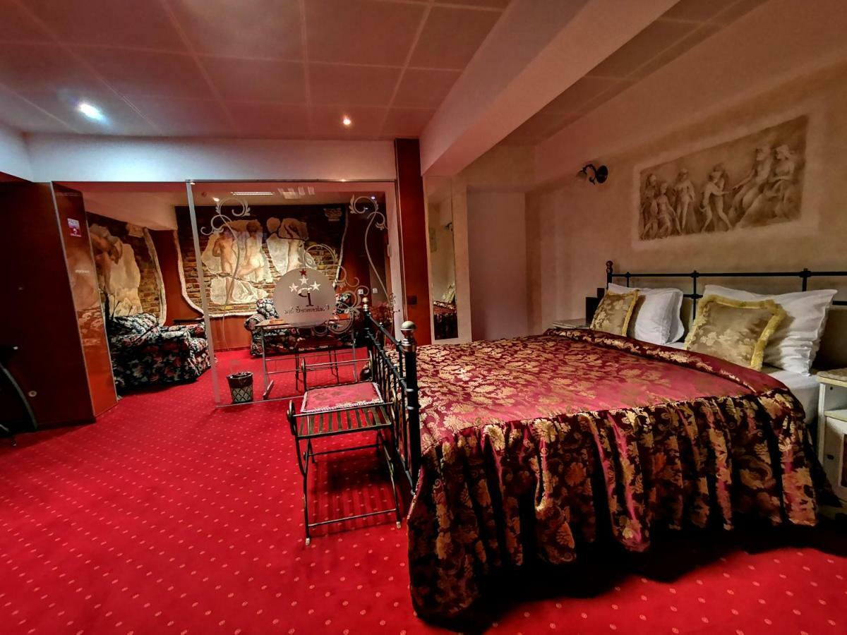 Best Deal City Break At Grand Pier Boutique Villa With One Day Free Welcome Breakfast Only For King Deluxe Rooms And Bookings For Minimum 4 Nights Βουκουρέστι Εξωτερικό φωτογραφία
